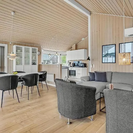Cozy In With Kitchen * Logstrup